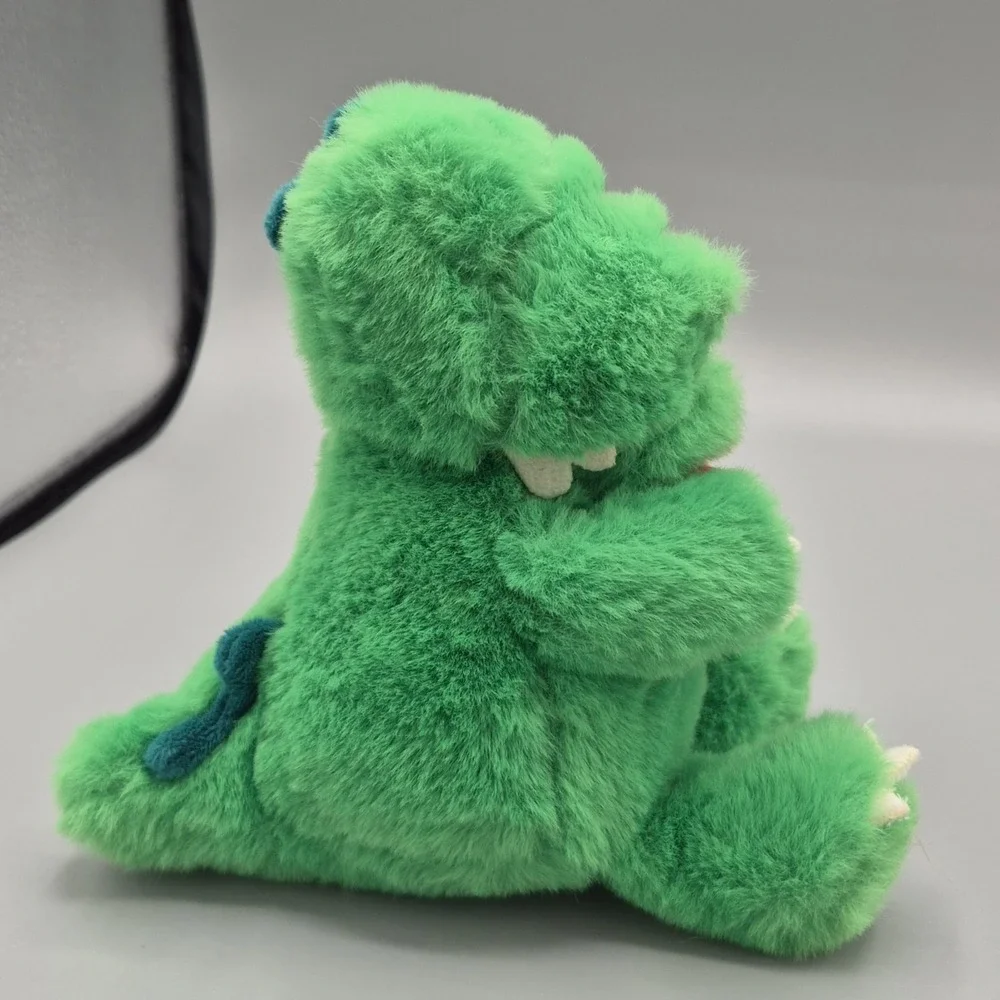 Target Giggle Scape Alligator‎ Dinosaur Green Plush Red  Heart Small 8